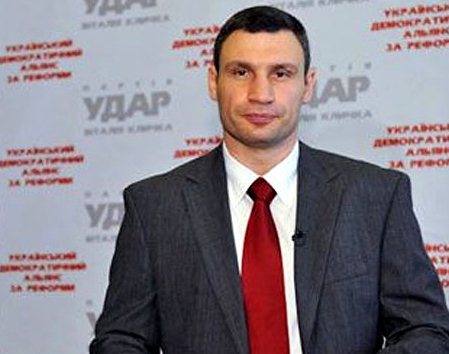Кличко предлагает забрать мандаты у свободовцев, которые силой заставили уволиться директора НТКУ