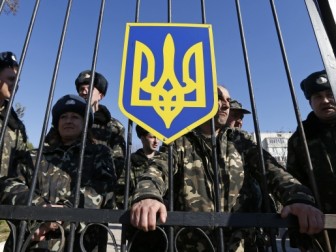 СНБО поручил Минобороны провести передислокацию войск из Крыма