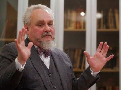 Критиковавший действия России на Украине профессор МГИМО Зубов оспорит свое увольнение в суде