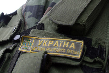 Госпогранслужба Украины выводит из Крыма 1,1 тысяч военных