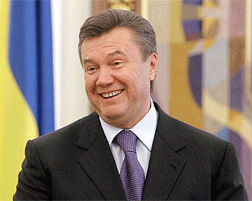 В.Янукович призвал украинцев провести референдум