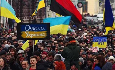 Более трех тысяч одесситов вышли на антипутинский митинг