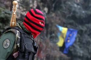 Штаб-квартиру "Правого сектора" окружили милиция и самооборона Майдана