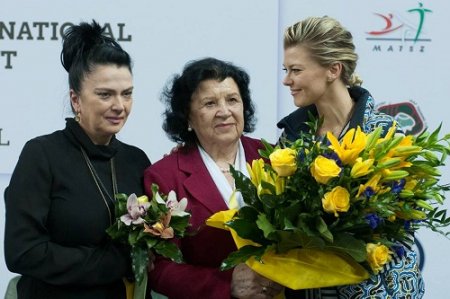Украинка Анна Ризатдинова выиграла три медали по художественной гимнастике
