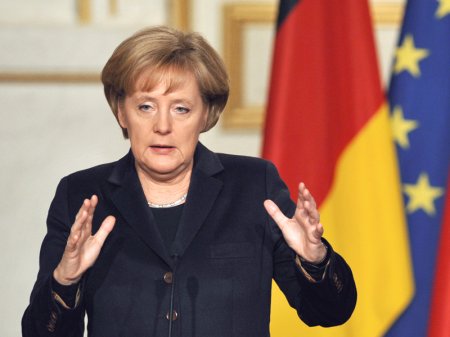 А.Меркель: Правительство Германии приостановило подготовку к саммиту "большой восьмерки" в Сочи