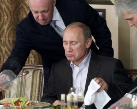 У кремлевского властителя мания преследования У кремлевского властителя мания преследования