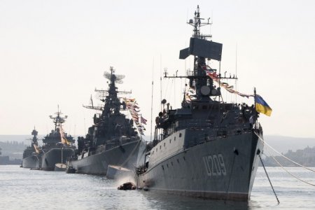 Заблокированы в Донузлаве украинские корабли готовятся к штурму