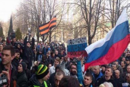 В Донецке подрались две группы пророссийских активистов