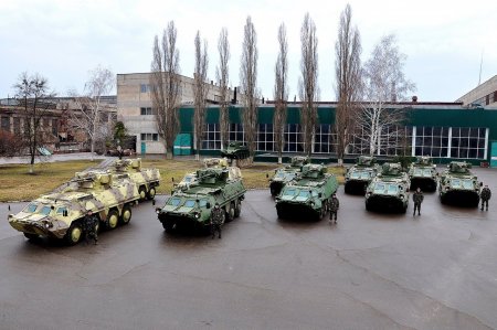 Нацгвардия Украины получит 10 новых БТР - Аваков