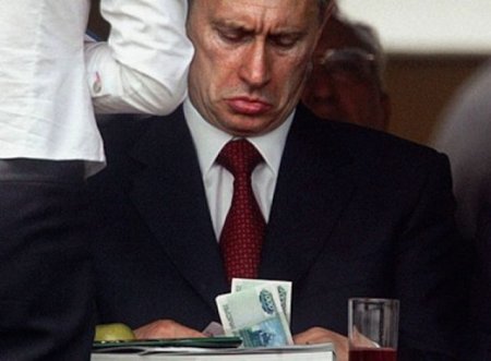 Долар - пособник Путіна, але цим можна скористатися