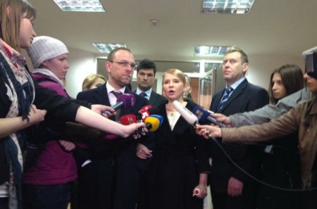 ЦИК зарегистрировал Тимошенко и Порошенко кандидатами в президенты