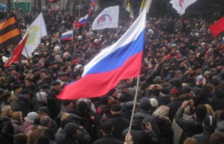 В Донецке митинг сепаратистов собрал около тысячи человек