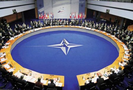 Завтра НАТО решит, будут ли очередные санкции против России