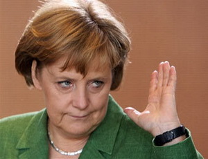 Меркель грозит России новыми санкциями