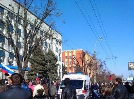 Во время штурма СБУ в Луганске пострадали два человека