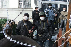 Сепаратисты Луганска требуют амнистию для силовиков, референдум и встречу с губернатором