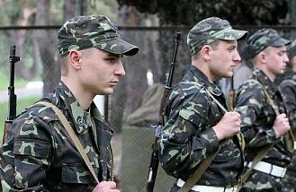 На материк из Крыма прибыли почти 3 тысячи военных с семьями