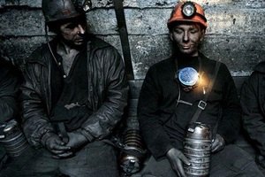 Горняки будут круглосуточно охранять шахты