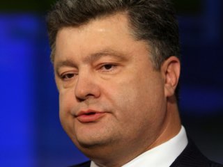 Порошенко забыл о своем обещании отремонтировать Грушевского и стадион «Динамо». ВИДЕО.