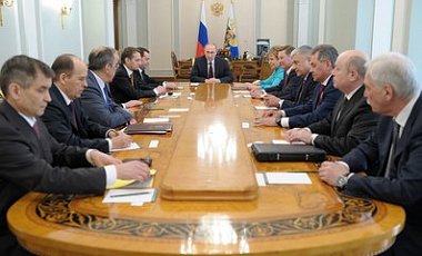 Путин провел оперативное совещание Совбеза по ситуации в Украине