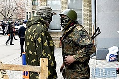 Кровавая провокация российских СМИ: «Криминальные разборки в Славянске, пятеро убитых» Кровавая провокация российских СМИ: «Криминальные разборки в Славянске, пятеро убитых»