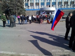 Пророссийские активисты в Луганске планируют избрать “народным губернатором” некого Мозгового