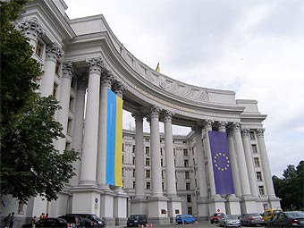 Двое украинцев напали на сотрудников посольства США в Москве, МИД проверяет информацию