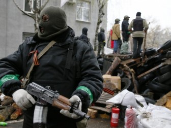 Славянск "защищает" 2,5 тысячи ополченцев, у них есть "коктейли Молотова" и автоматическое оружие