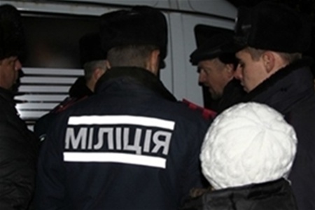МВД: Двоих из четырех захваченных сотрудников краматорской милиции отпустили