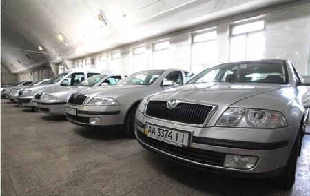 Автопарк Кабмина: 70 автомобилей выставят на аукцион