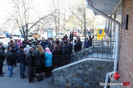 Во Врадиевке снова назревает бунт – люди возмущены бездеятельностью прокуратуры в «земельном беспределе» Во Врадиевке снова назревает бунт – люди возмущены бездеятельностью прокуратуры в «земельном беспределе»