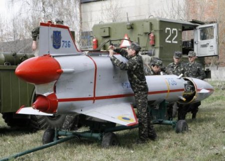 Украинские беспилотные самолеты-разведчики заправленные и готовые взлететь