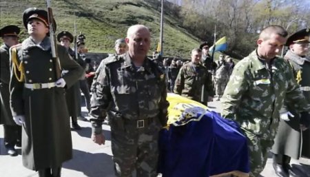 В Киеве похоронили евромайдановца, который сгорел в Доме профсоюзов