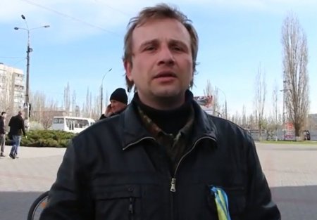 В Николаеве группа сепаратистов избила активиста Майдана, милиция никого не задержала В Николаеве группа сепаратистов избила активиста Майдана, милиция никого не задержала