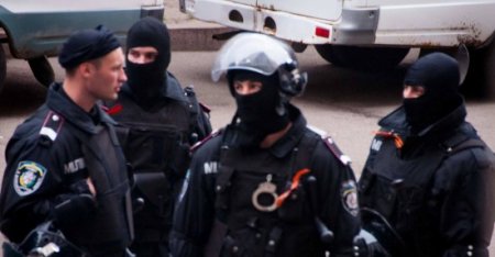Днепропетровские милиционеры «пометились» георгиевскими лентами