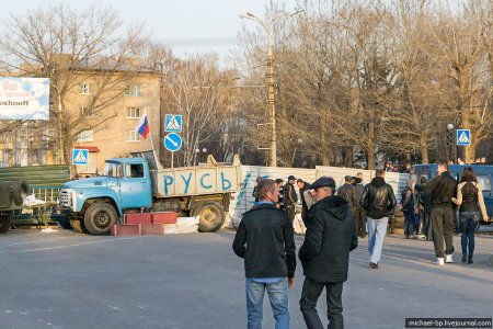 В Луганске на сепаратистов ходят смотреть чуть ли не с попкорном. ФОТОРЕПОРТАЖ