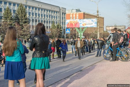 В Луганске на сепаратистов ходят смотреть чуть ли не с попкорном. ФОТОРЕПОРТАЖ