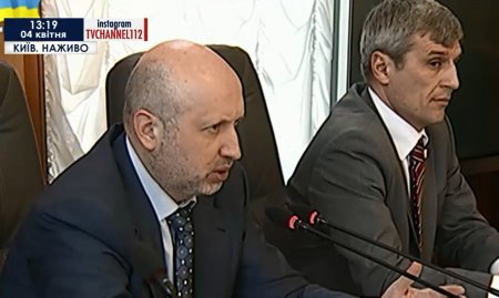 Турчинов провел заседание СНБО по поводу ситуации в Восточной Украине