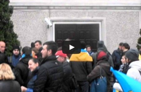 Жители Донецка наведались к Ахметову Жители Донецка наведались к Ахметову