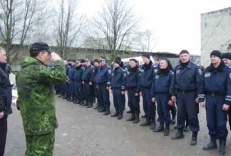 Горловская милиция перешла под командование российского полковника. Видео.