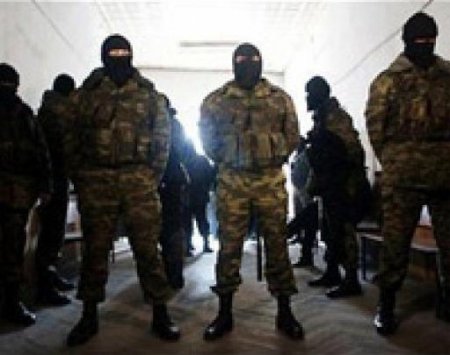 В Донецке вооруженные люди захватили городской совет