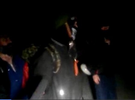 В Мариуполе штурмуют воинскую часть: есть пострадавшие (Онлайн-трансляция)
