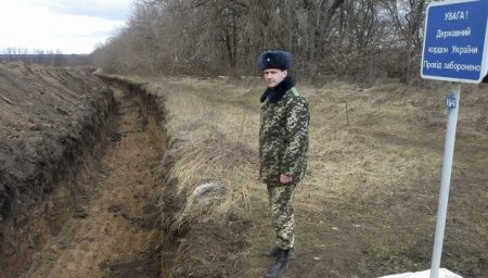 В Сумской области по всей длине границы с Россией роют ров