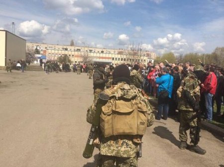 В НАТО рассказали, что выдает военных России на востоке Украины В НАТО рассказали, что выдает военных России на востоке Украины