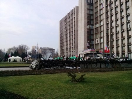 Сепаратисты освободили 10 и 11 этажи захваченного Донецкого облсовета