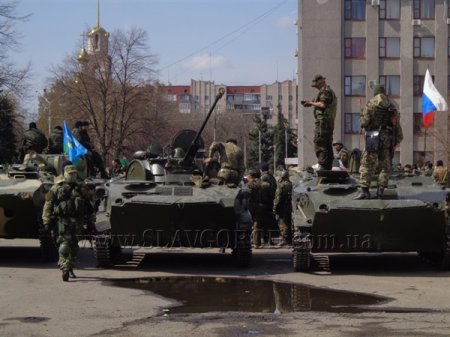 МВД: В Славянске разблокированы три блокпоста, убиты до пяти ополченцев