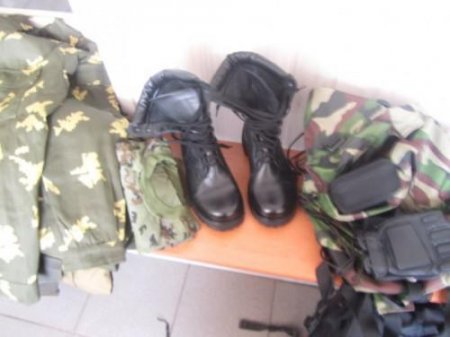 Два «туриста» Путина везли военную амуницию в Донецк