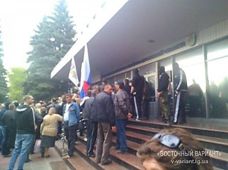 В Нацгвардии заявляют, что военные не допустили захвата террористами Луганского облУМВД и отказались сдать оружие