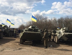 Украинские силовики перегруппировывают войска на Донбассе