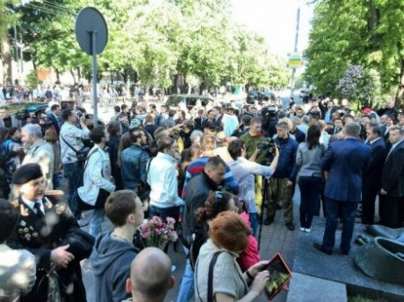 В Киеве под Парком Славы поймали провокатора с багажником оружия - источник